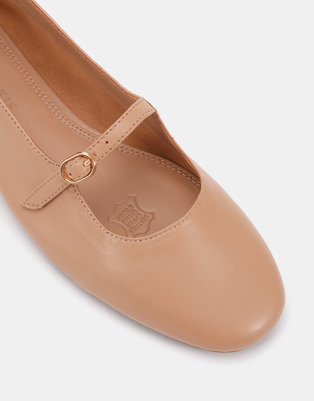 Miss Sofie - Ledger Flats