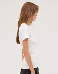 Cloth & Co. - The Ribbed Tee