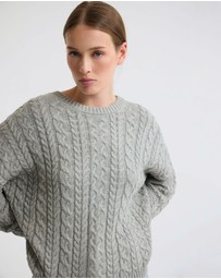 Oxford - Evie Cable Knit Crew Neck