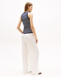 Tommy Hilfiger - Cable Knit Sleeveless Slim Sweater