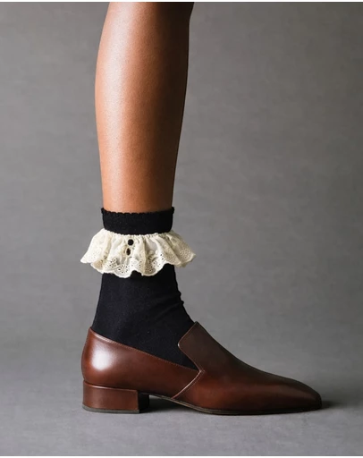 High Heel Jungle - Bobby Lace Frill Trim Cotton Bobby Socks