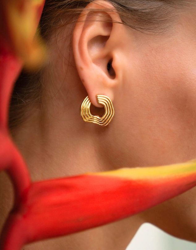 Ottoman Hands - Nara Wave GoldStud Earrings