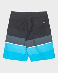 Quiksilver - Boys 8 to 16 Everyday 17