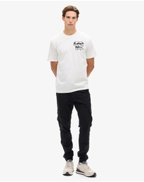 Superdry - Movie Graphic Chest Tee