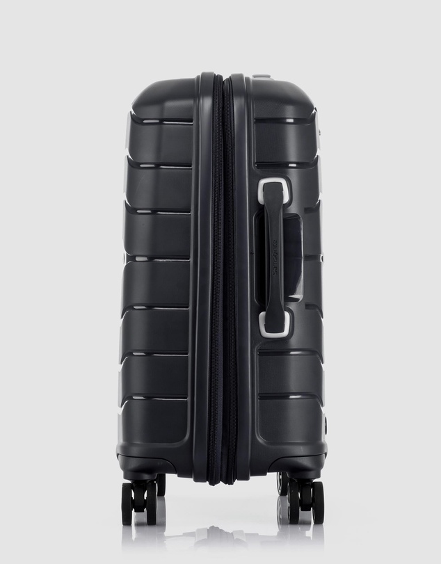 Samsonite - Oc2Lite 55cm Spinner Suitcase