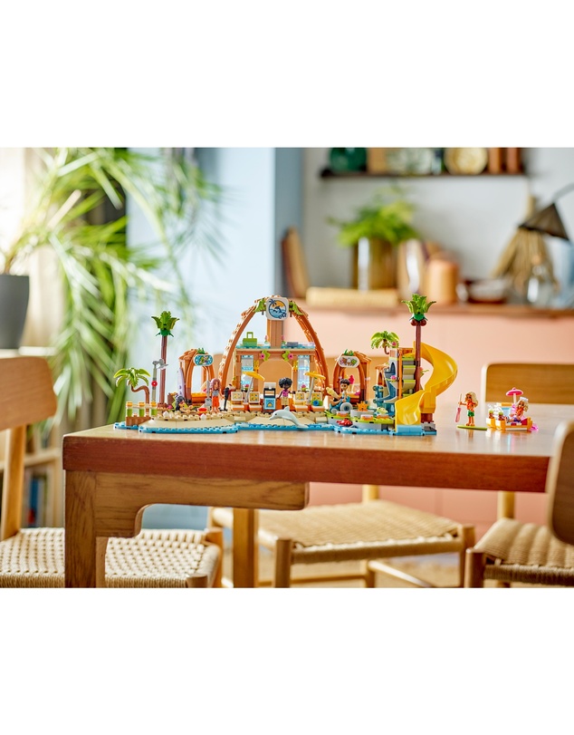 LEGO - 42673 Family Vacation Beach Resort