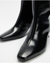 AERE - Isabel Heeled Leather Ankle Boots