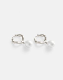 Kirstin Ash - Maris Pearl Hoops