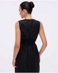 Minima Esenciales - Paloma Shirred Linen Midi Dress