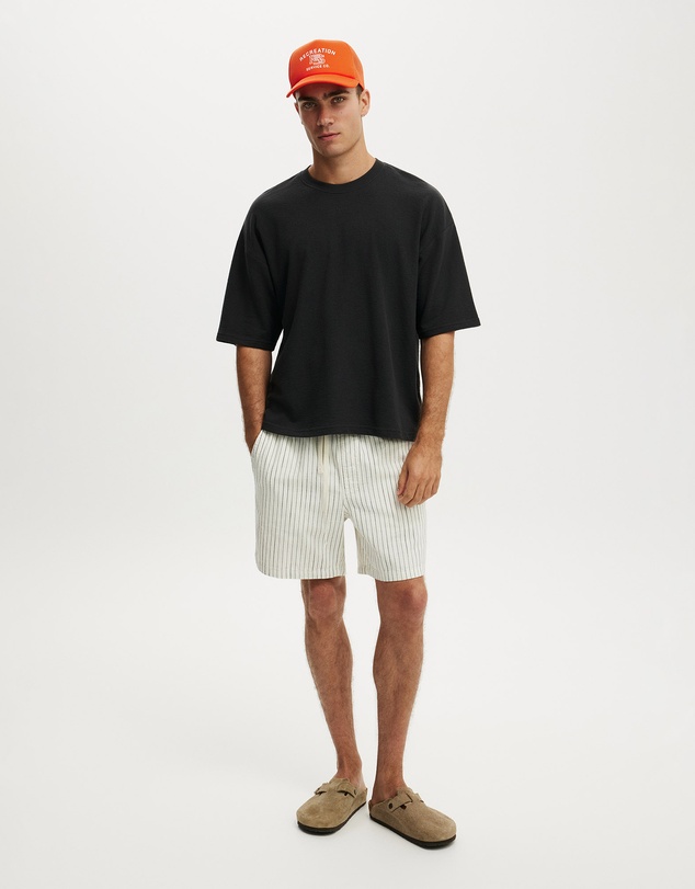 Cotton On - Cropped Fit T-Shirt