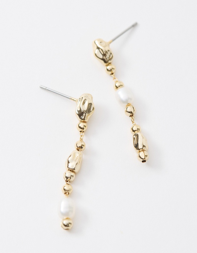 Commonry - Gigi Pearl Earrings