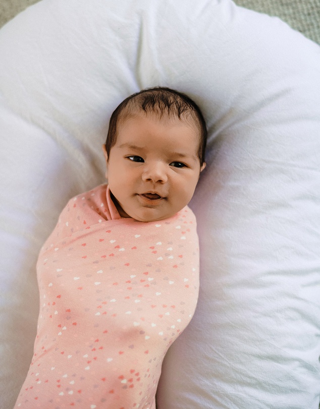 Kynd Baby - Large Stretchy Swaddle in Pink Heart