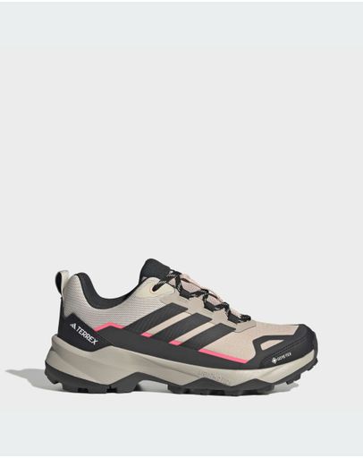 Wonder Taupe / Core Black / Carbon