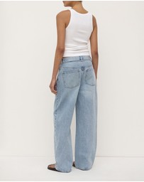 Assembly Label - Loose Fit Jeans