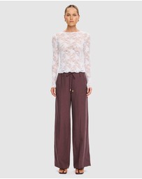 KIVARI - Victoria Lace Top