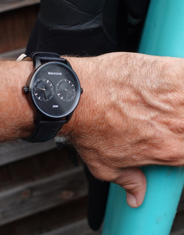 Maxum - Maxum x Taylor Steele - Black Dial, Black Case & Black Leather Bracelet
