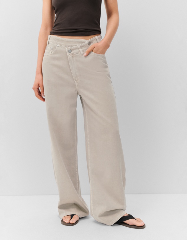 UNISON - Relaxed Asymmetric Jean