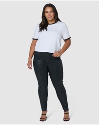 Sunday In The City - Luxe Contrast Tee