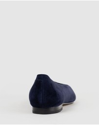 Edward Meller - ELVY Chiselled Flat Pump
