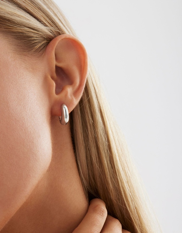Najo - Arco Silver Huggie Earrings
