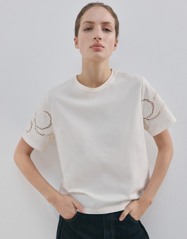 M.N.G - Petunia T-Shirt