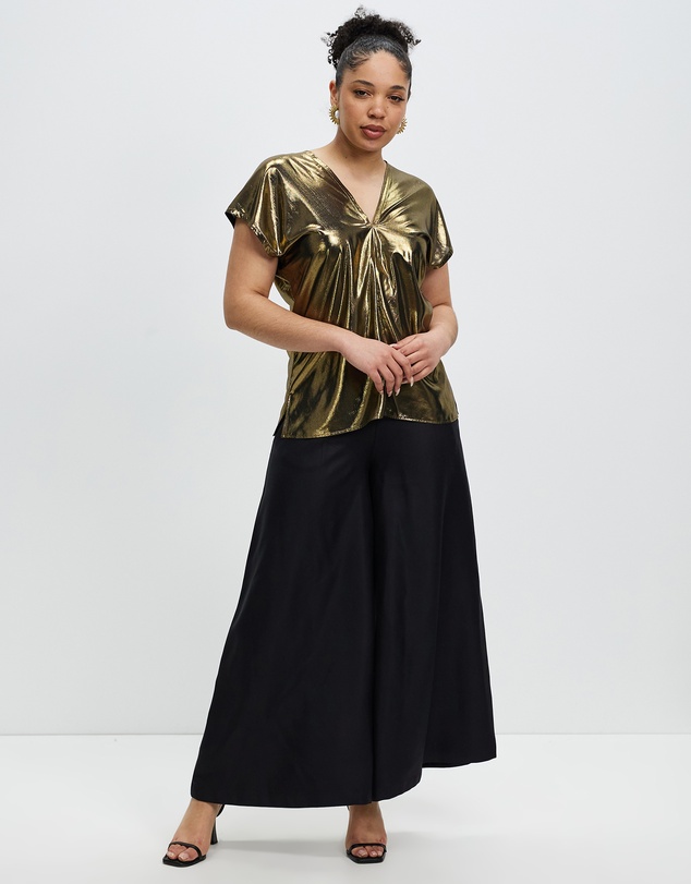 The Social Outfit - Karen Top