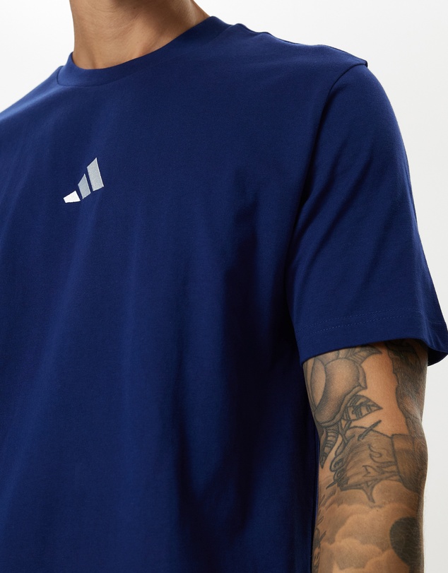 adidas Sportswear - Essentials Small Logo Single Jersey Tee