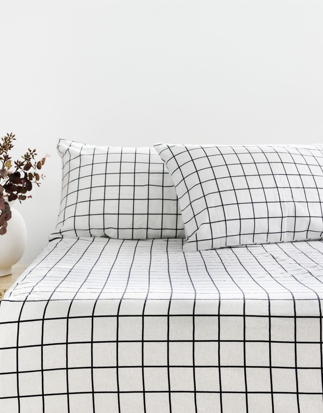Bambury - Grid Black Flannelette Fitted Sheet Set