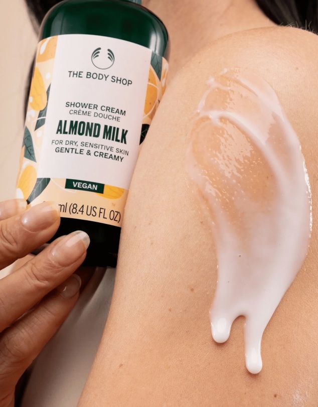 The Body Shop - Almond Milk Shower Cream 250ml