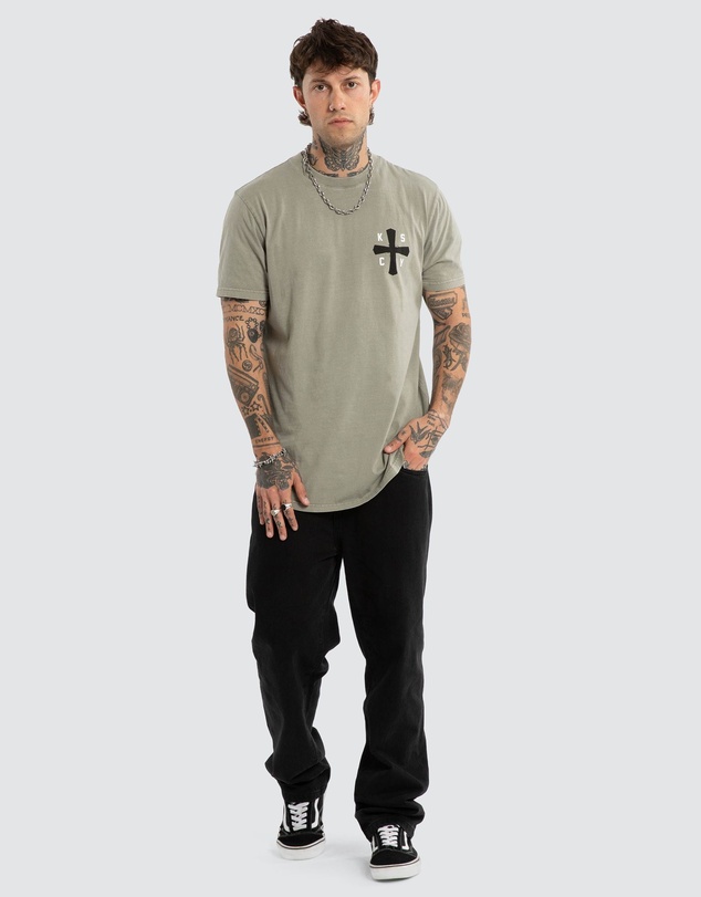 Kiss Chacey - Hyped Dual Curve Tee