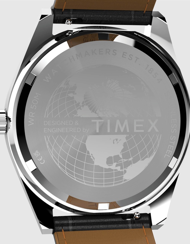 TIMEX - Q Timex Red Vega 1978 Reissue 38mm Leather Strap Watch