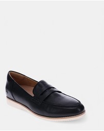 Mia Vita - Remi Casual Slip-On - Black