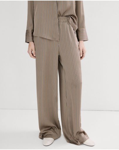 Medium Brown