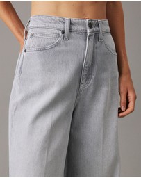Calvin Klein - High Rise Wide Leg Jeans
