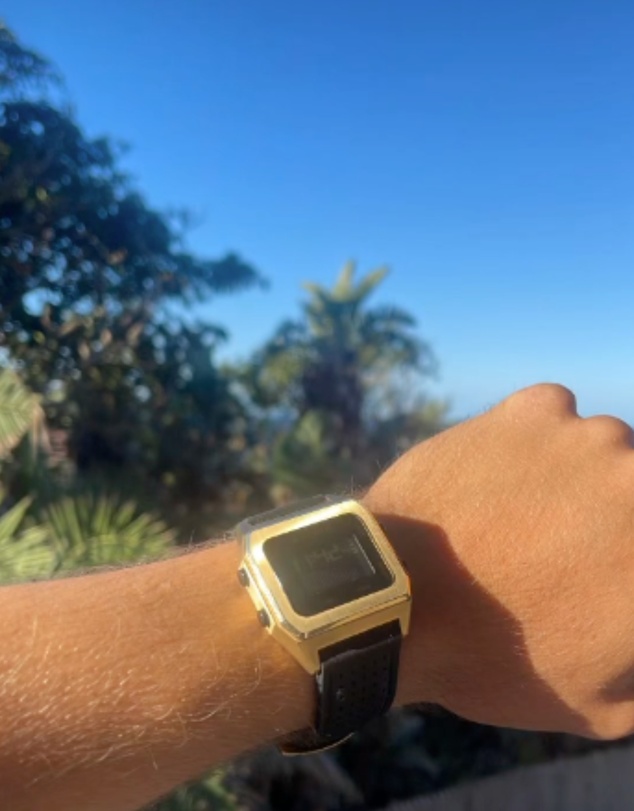 Maxum - Raglan Tide Watch – Gold Case, Black Dial & Black Silicone Strap