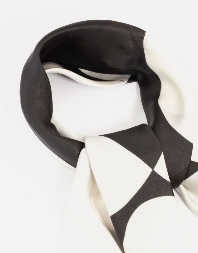 Lovisa - Classic Black Geometric Fabric Scarf