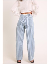 Subtitled - Laila Low Barrel Denim Jeans