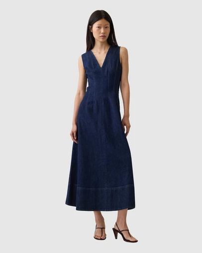 GAP - Sleeveless V-Neck Pintuck Waist Maxi Dress