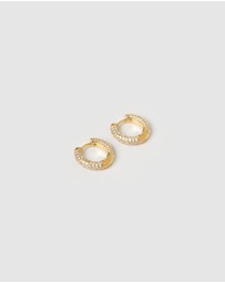 Izoa - Brit Small Huggie Earrings