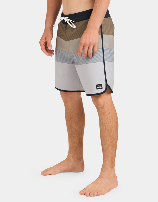 Quiksilver - Mens Surfsilk Scallop 18