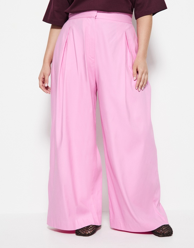 Commonry - Gabriella Pant