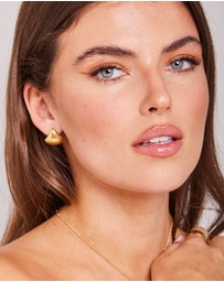 Zoe Olivia - Waterproof Large Shell Stud Earrings