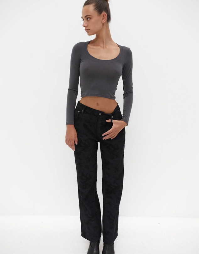 Style Addict - Straight Leg Jeans