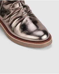 Rollie - Sidezip Rise Boot