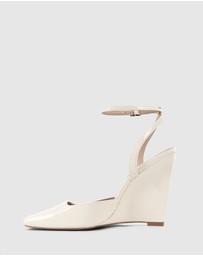 LANA WILKINSON - Mona Patent Wedge