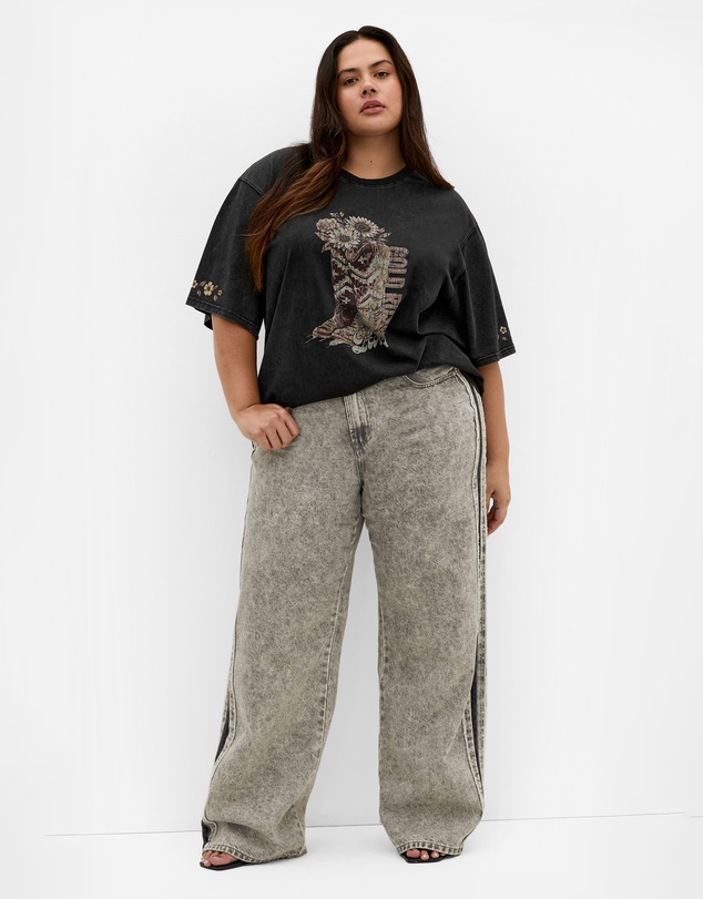 City Chic - Plus size Rodeo Oversized Cotton Tee - black acid wash