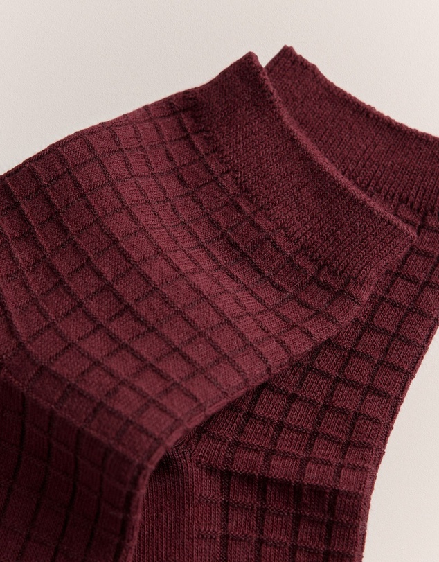 Trenery - Textured Grid Crew Sock in Red Mahogany