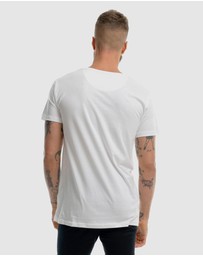 Xander - Fort Tee