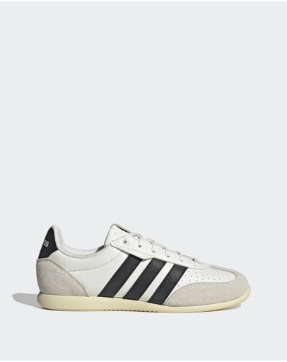 Core White / Core Black / Warm Vanilla