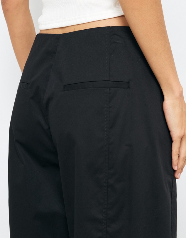 AERE - Organic Cotton Twill Barrel Leg Trousers